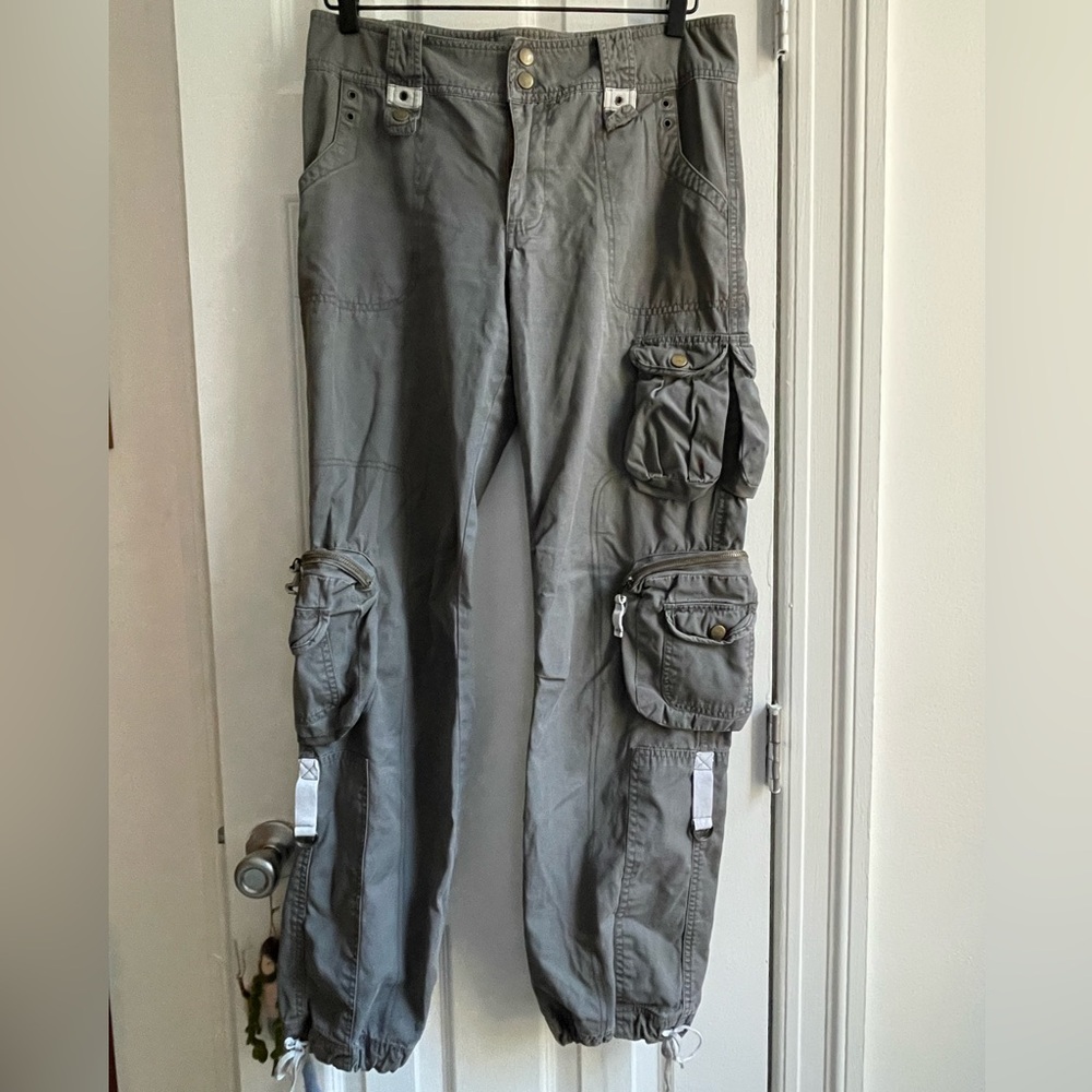 Women’s Gray Cargo Pants